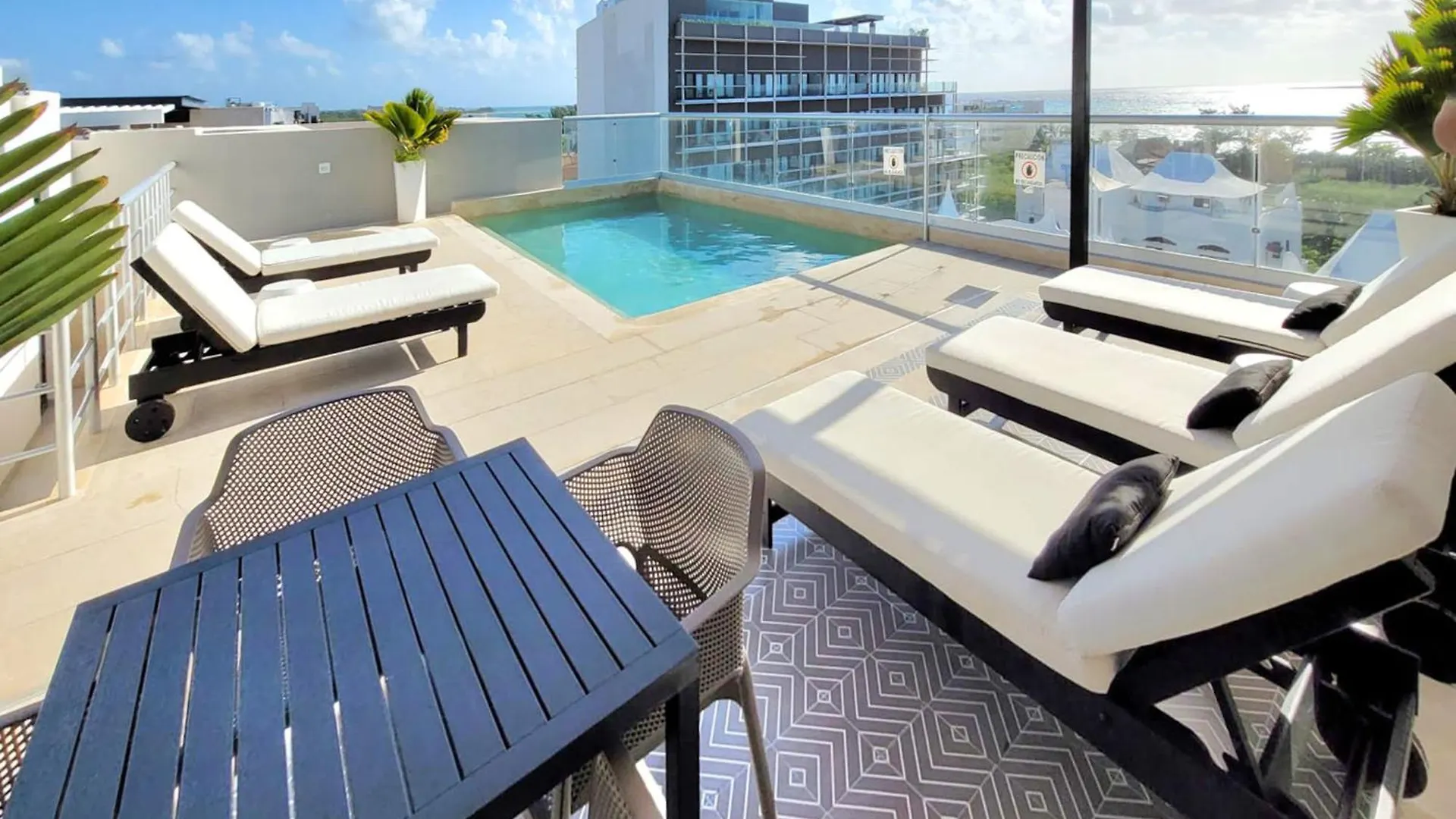 度假居 Oceanview Rooftop Pool Balcony Steps To Beach 普拉亚卡门